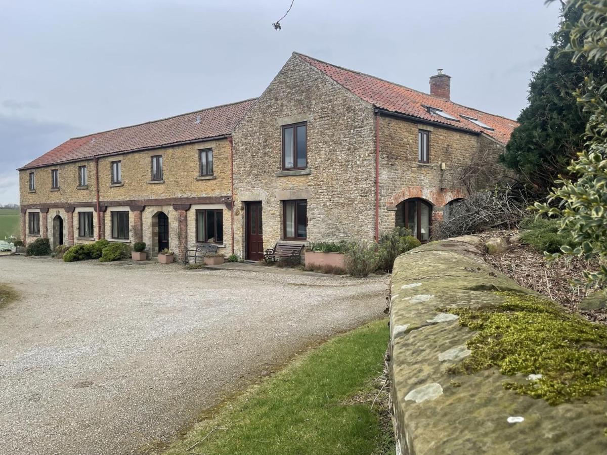 Phlomis Villa York Exterior photo